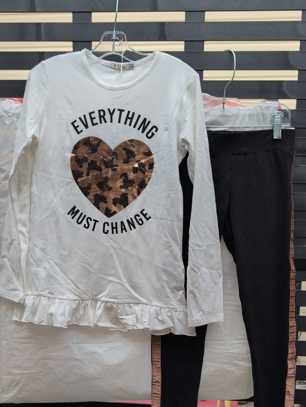 Kids Long-Sleeve Heart Graphic Top & Leggings Set - White & Black